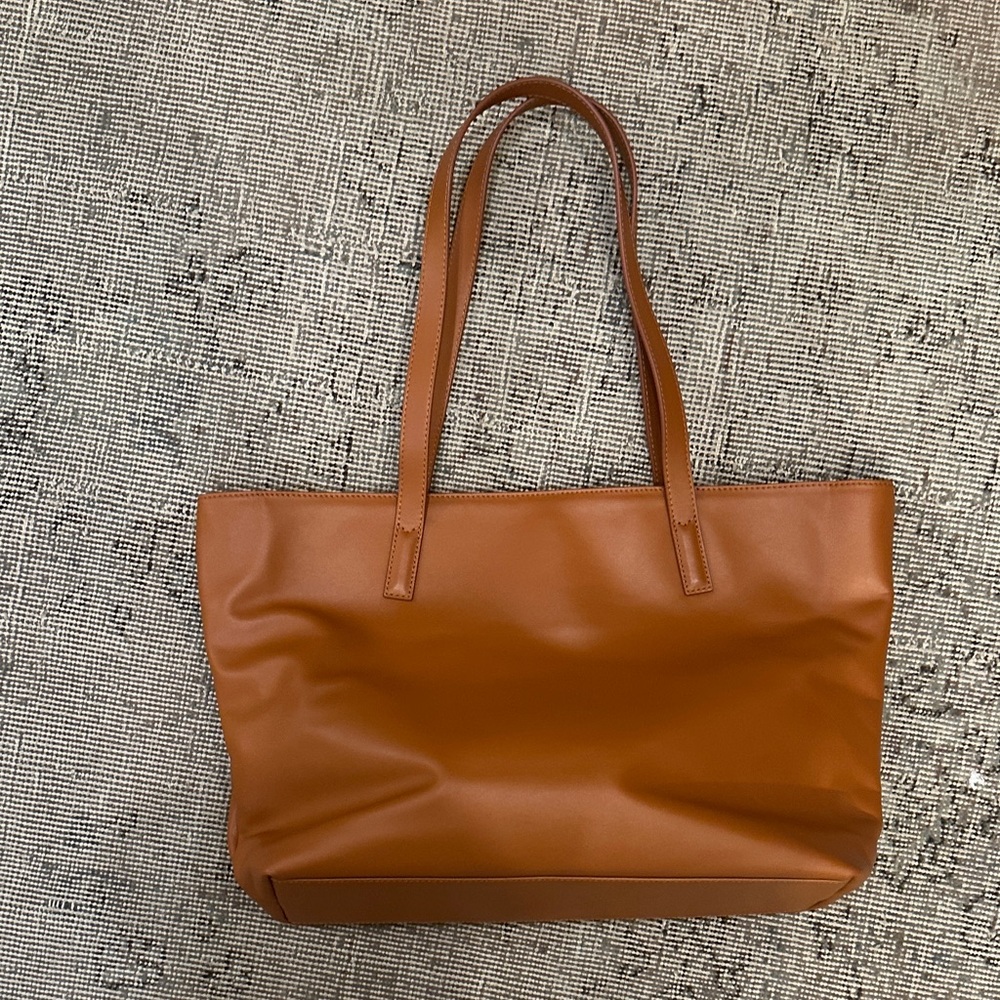 QuinceClassic Brown Tote Bag with laptop pocket